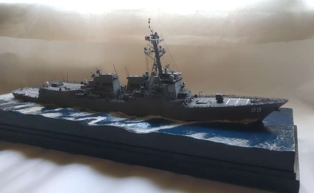 Lenkwaffenzerstörer USS Mustin (1/350)