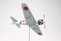 Curtiss P-40B vs Mitsubishi A6M2b  (1/144)