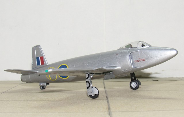 Jagdflugzeug Supermarine Attacker (1/72)