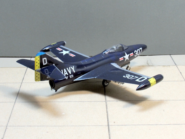 Jagdflugzeug Grumman F9F-2 Panther (1/72)