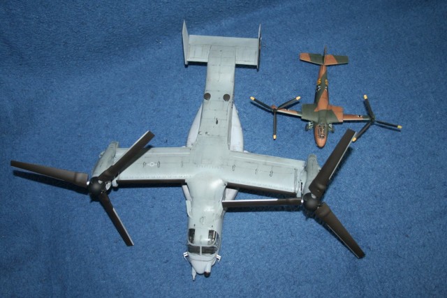 Transporter Bell-Boeing MV-22B Osprey und Weserflug P.1003 (1/48)