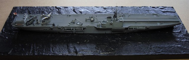 Katapulttestschiff HMS Perseus (1/700)