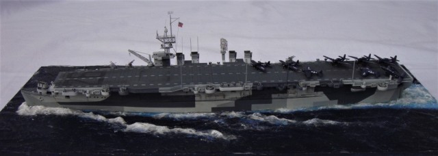 Flugzeugträger USS Monterey (1/700)