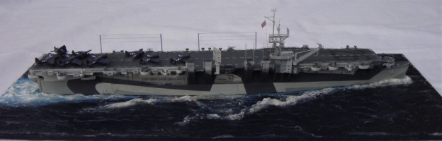 Flugzeugträger USS Monterey (1/700)