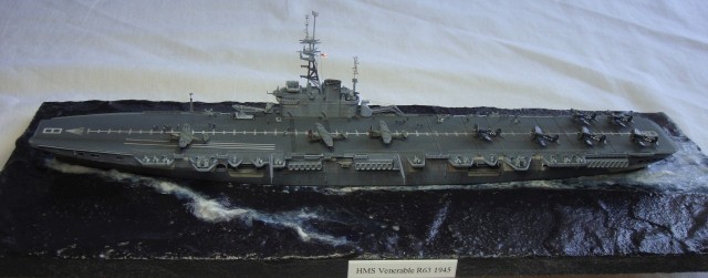 Flugzeugträger HMS Venerable (1/700)