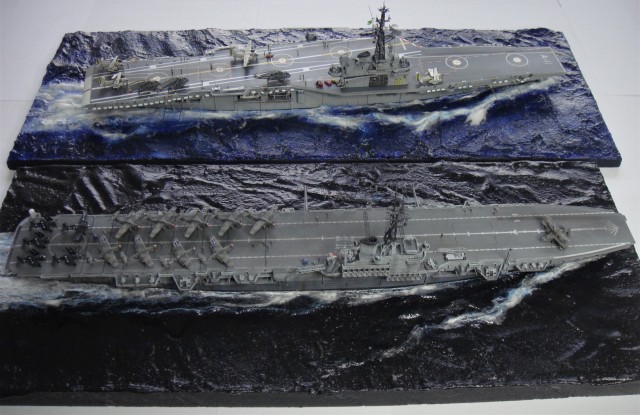Flugzeugträger HMS Vengeance und NAeL Minas Gerais (1/700)