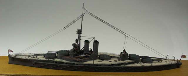 Britisches Schlachtschiff HMS Erin (1/700)