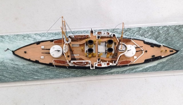 Schlachtschiff Navarin (1/700)