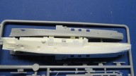 Der Vergleich vom Resinrumpf der Matsushima mit dem Plastikrumpf der Schwesterschiffe