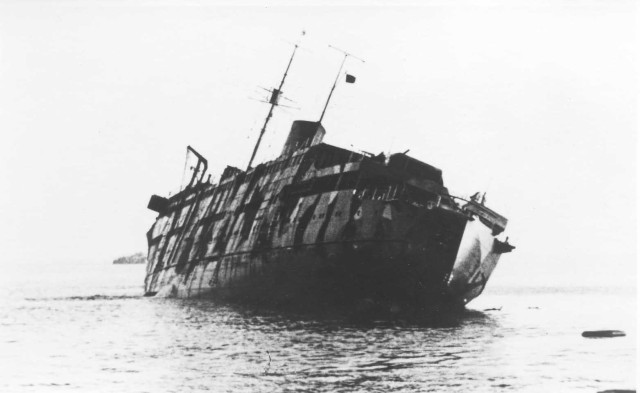 Sinkendes Minenschiff Tannenberg