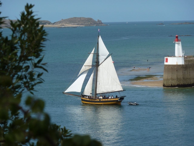 Kutter Le Renard in Saint Malo
