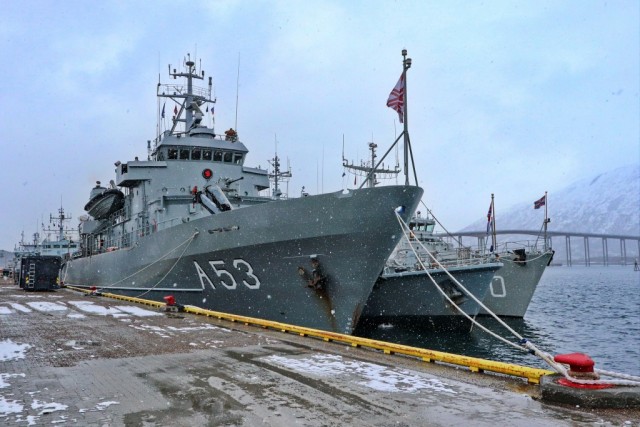 Lettisches Kommandoschiff Virsaitis in Tromsø (Foto Lutz Fuhrmann)